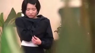 女高生マッサージ師によって侵され中出しされる。