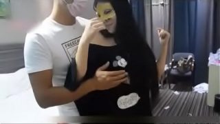 白嫩老婆群p中故意变骚刺激我淫妻情结