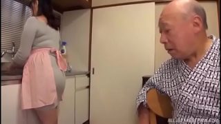 velho tarado comendo a empregada gostosa