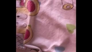 17岁高中女朋友的第一次见血