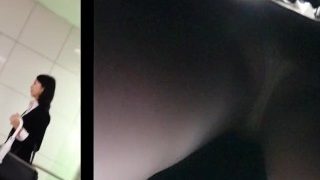 美人OLを逆さ撮りしたよ