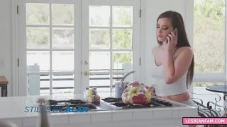 girlfriend licks my pussy