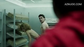 LA CASA DE PAPEL PORNO – MAIS 75 CENAS em :  http://encurta.net/AhMJ