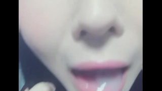 男の娘　フェラ　口内射精