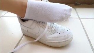 Asian feet WHITE SOCKS 腳模學生運動襪 玉足美腳運動鞋賞析